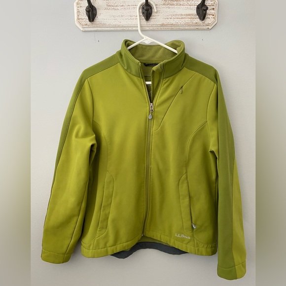 Women’s soft shell jacket from LL Bean - Picture 1 of 4